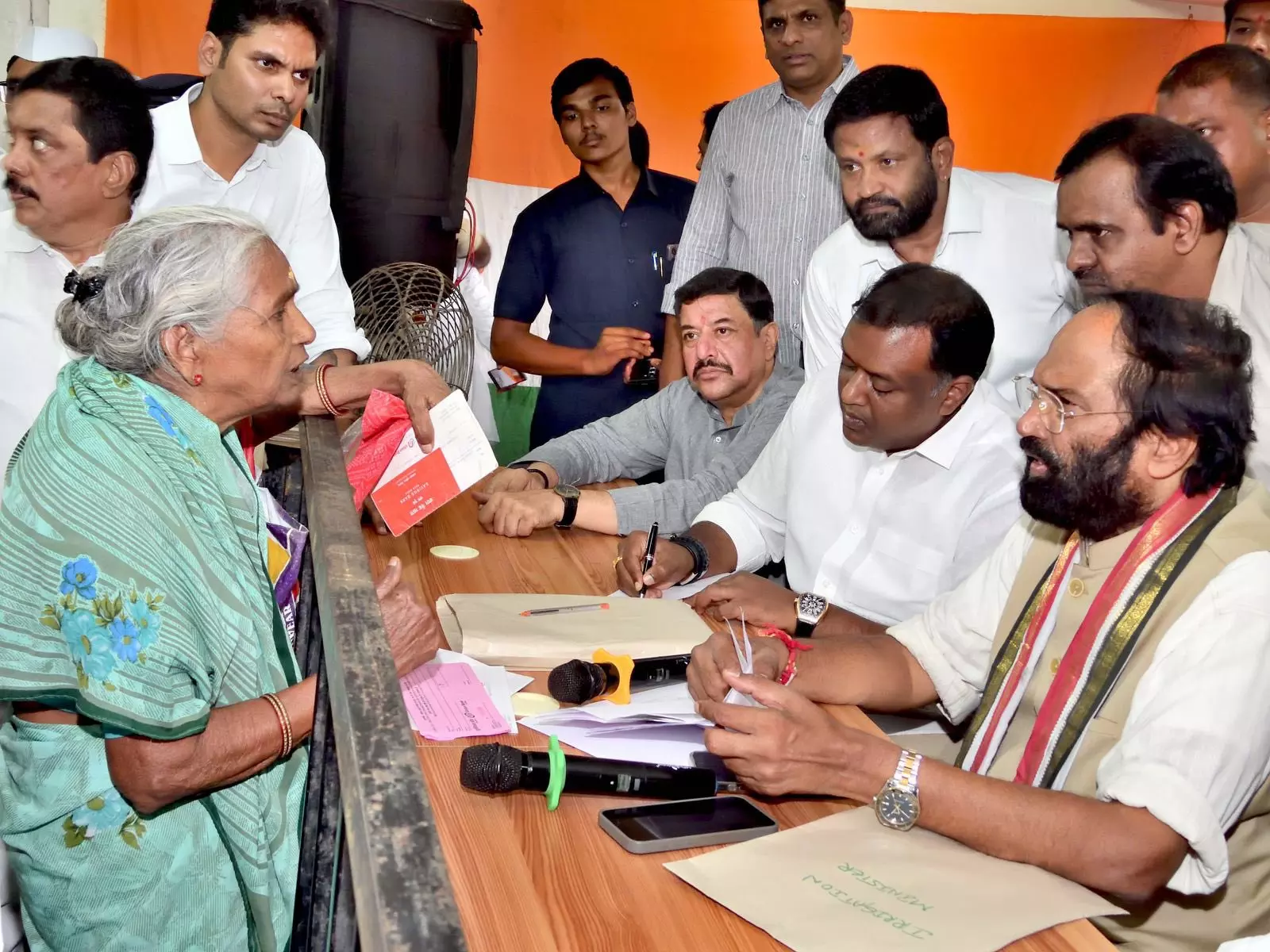 Large Turnout at Telangana Congress Meet the Minister Event