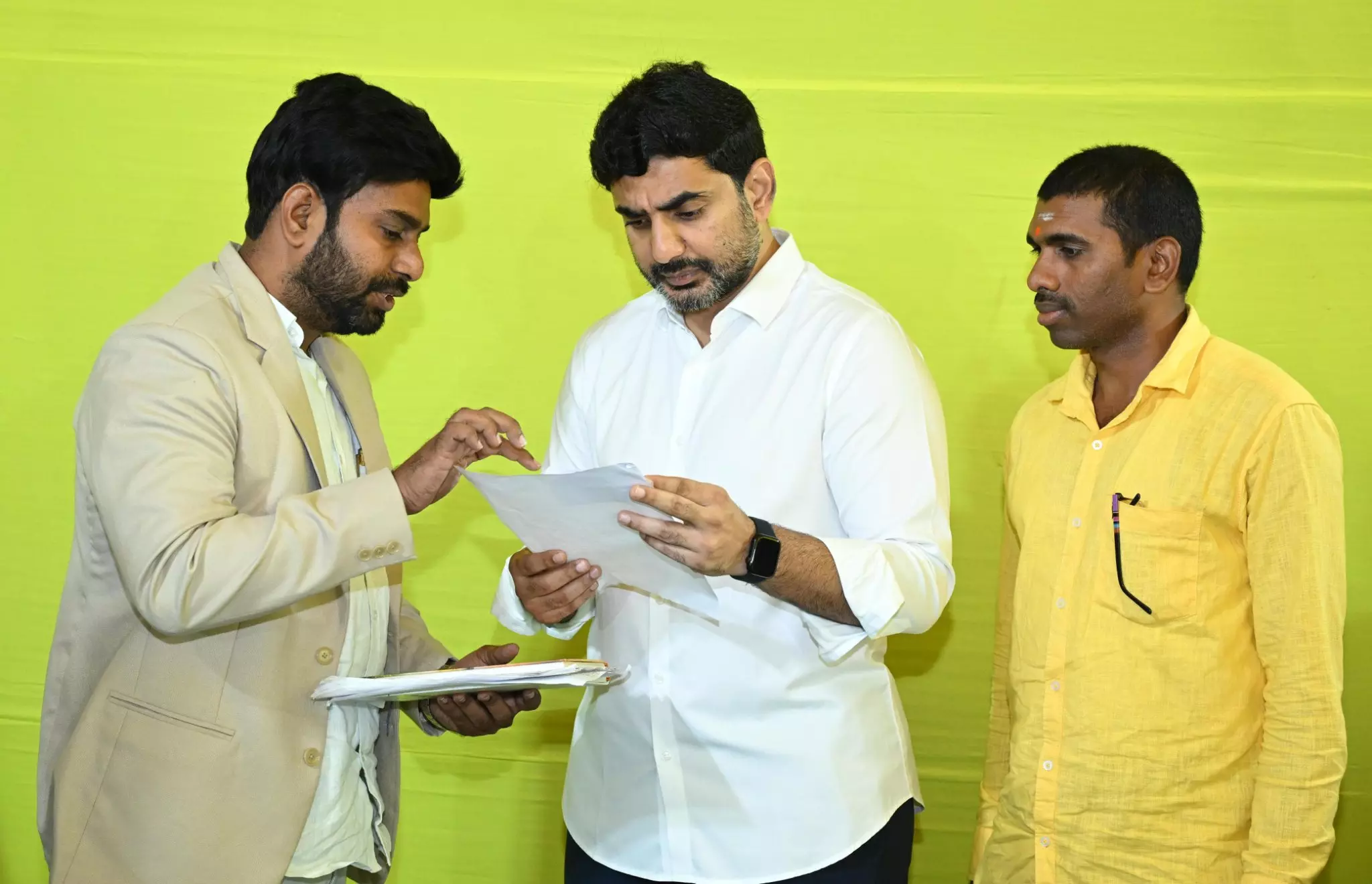 Lokesh launches Clean and Green initiative in Mangalagiri constituency