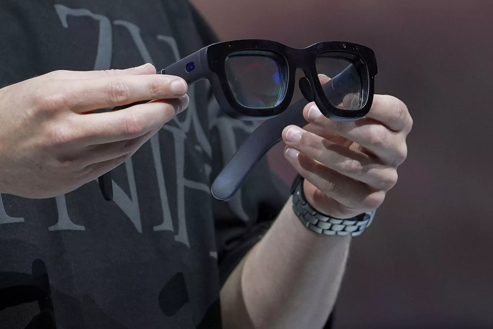 Meta Has Launched Worlds Most Advance Glasses. Will They Replace Smartphones?