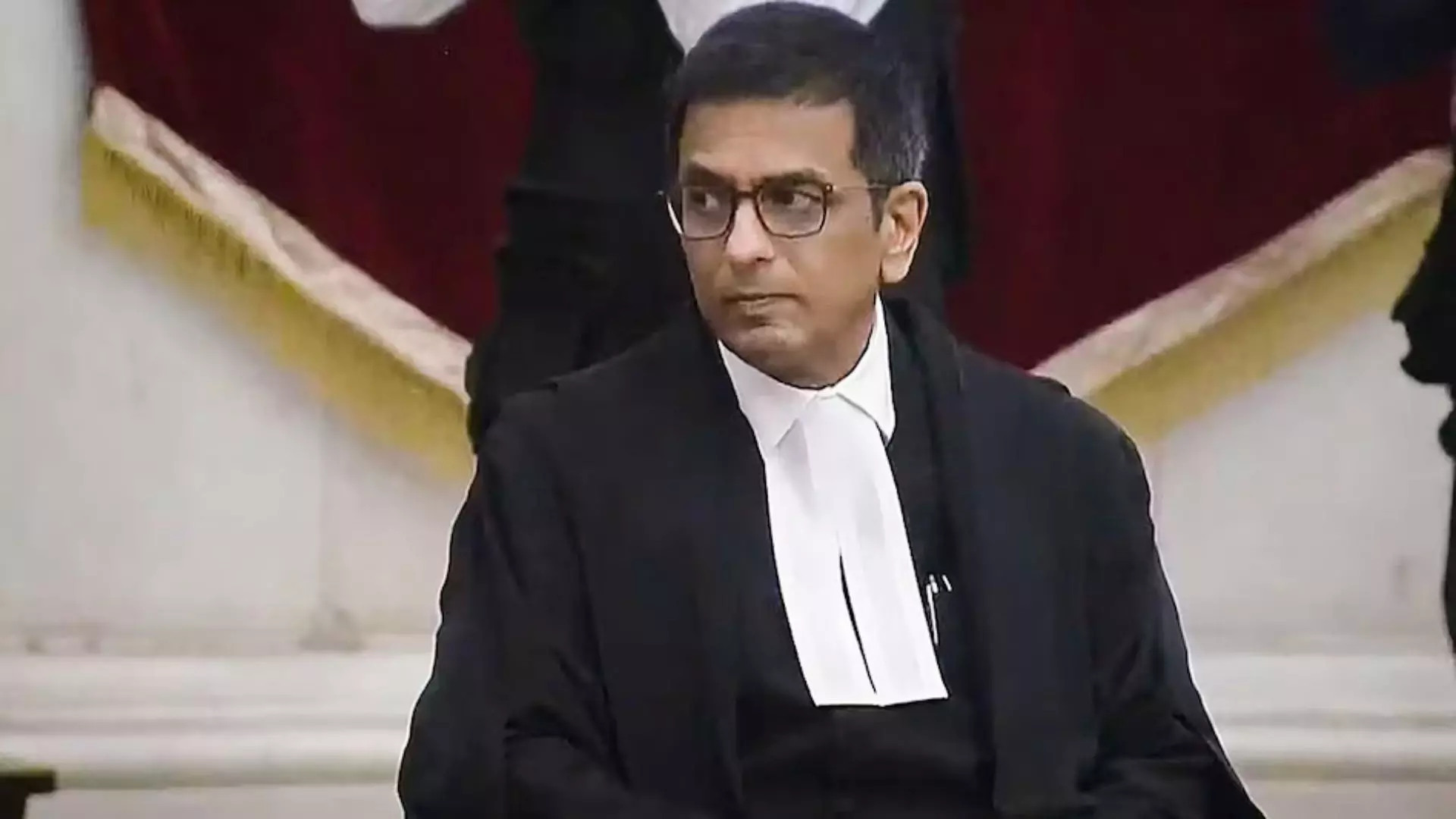 CJI Chandrachud deprecates practice of mentioning same case by different lawyers