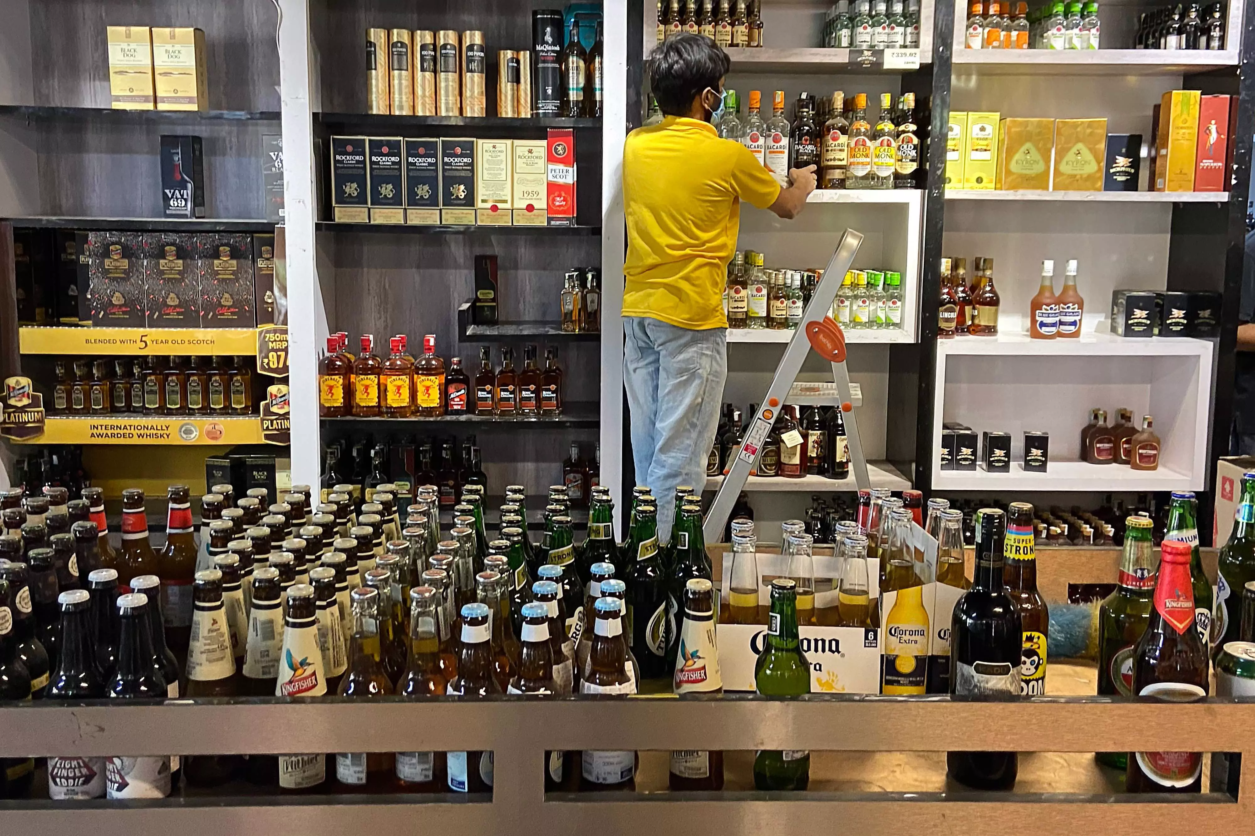 AP Govt. Notifies New Liquor Policy, Allows Private Retailers