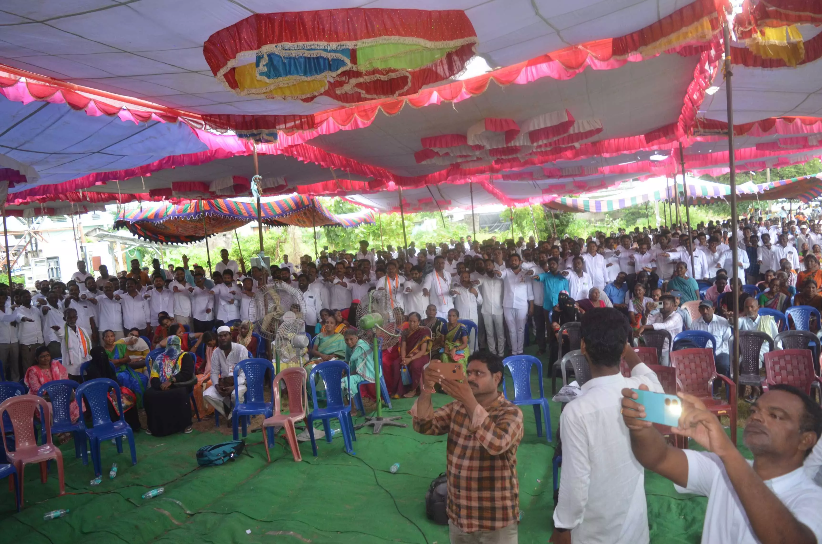 Adilabad: Residents of Dandepalli pledge to quit alcohol on Gandhi Jayanti