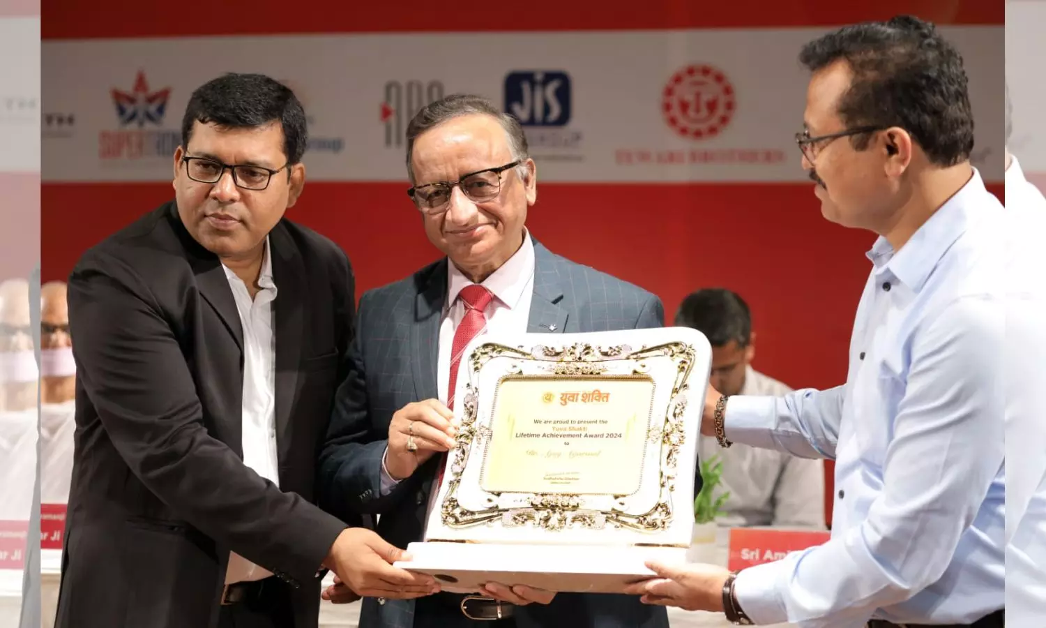 Dr Ajai Agarwal Conferred with Lifetime Achievement Award