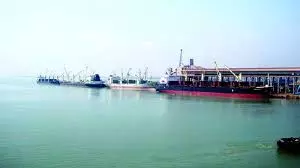 Damocles’ sword over Kakinada anchorage port