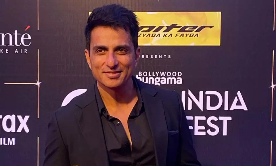 Sonu Sood achieves another feat, wins ‘Humanitarian of the year’ award