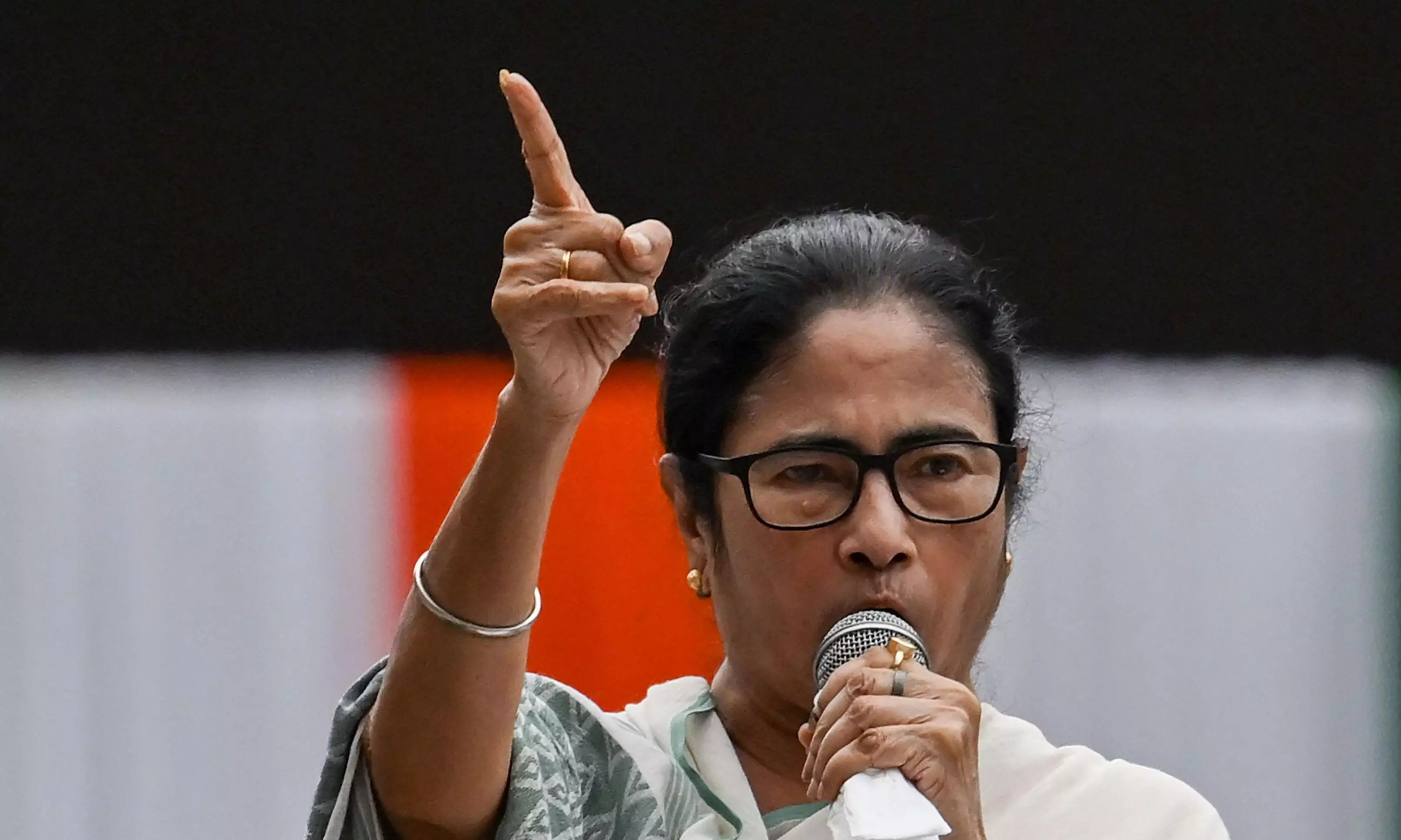 West Bengal: Didi Backs Police Amid Rising Crime Concerns