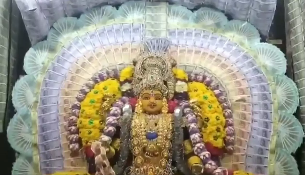 Mahbubnagar Goddess decorated with Rs. 06.66 crores worth currency notes