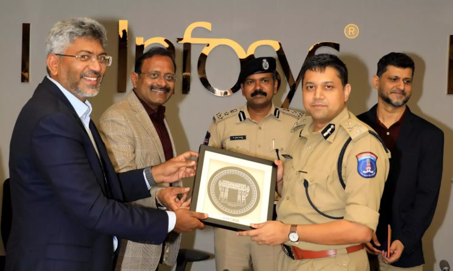 Cyberabad police and IT leaders to jointly resolve traffic challenges in IT corridor