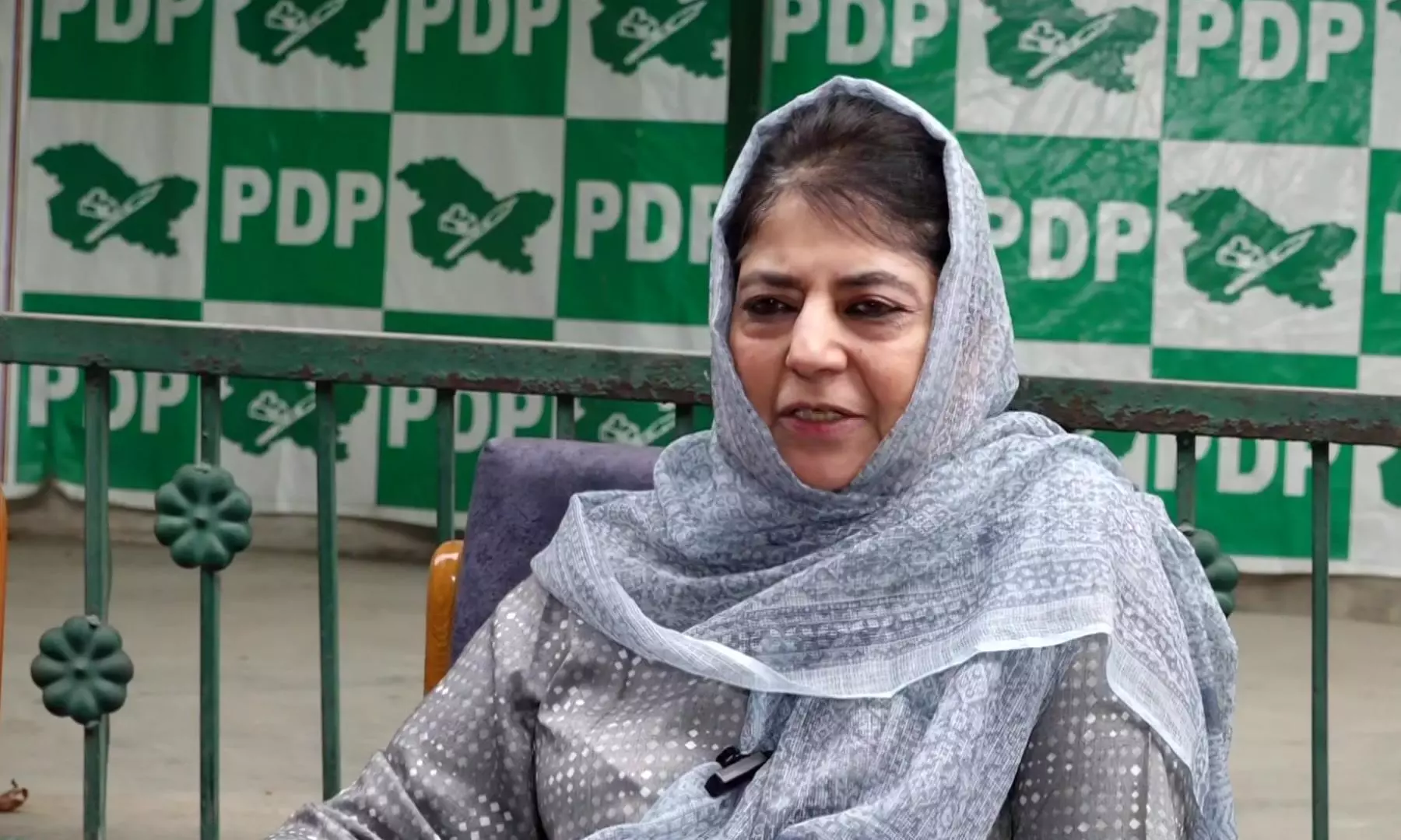 After decisive poll verdict, Centre should let JK govt function without interference: Mehbooba