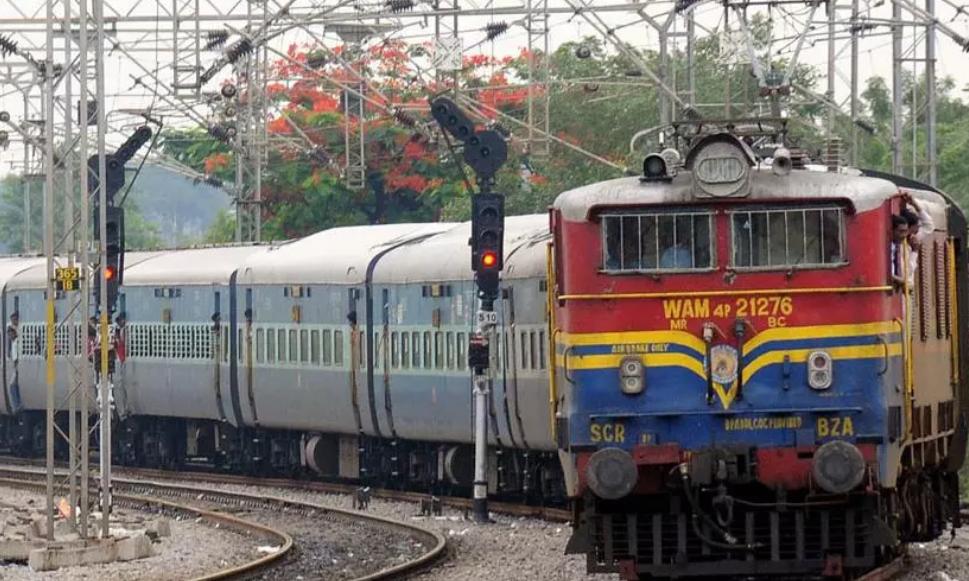 Rambabu Vavilapalli, Sr Divisional Commercial Manager of Vijayawada Division, awarded prestigious Ati Vishisht Rail Seva Puraskar