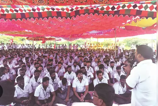 Tamil Nadu: Police detain union leaders at Samsungs Sriperumbudur plant