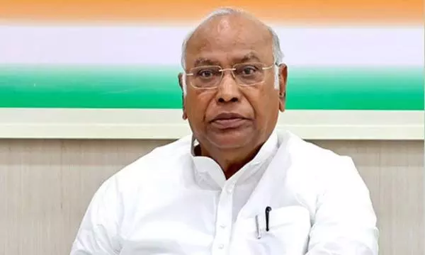 Justice must be ensured: Kharge condemns killing of Baba Siddique