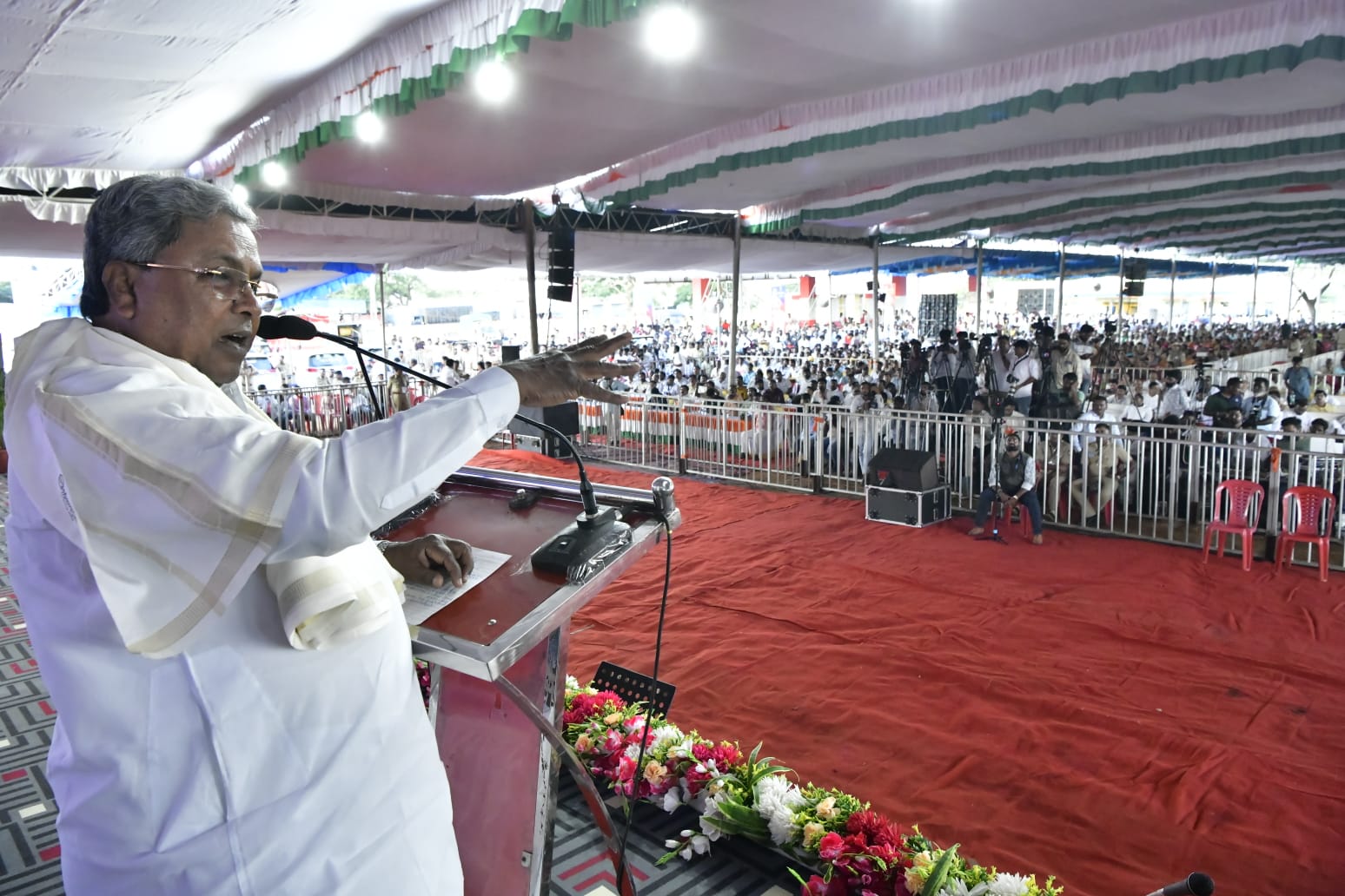 Karnataka: Congress sweeps bypolls securing victory in all 3 constituencies