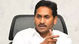 Jagan slams Naidu, sees massive sand loot