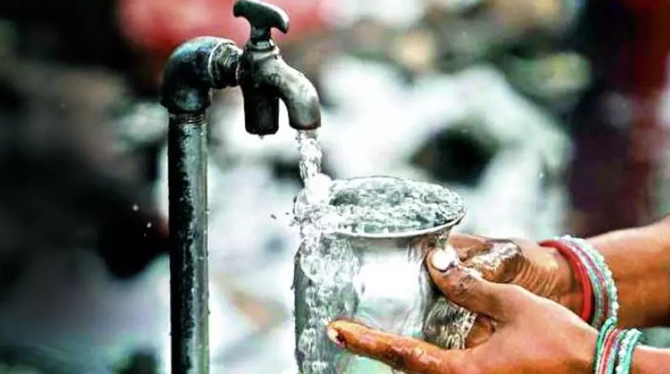 3 Suspended After 25 Fall ill Due to Dirty Water