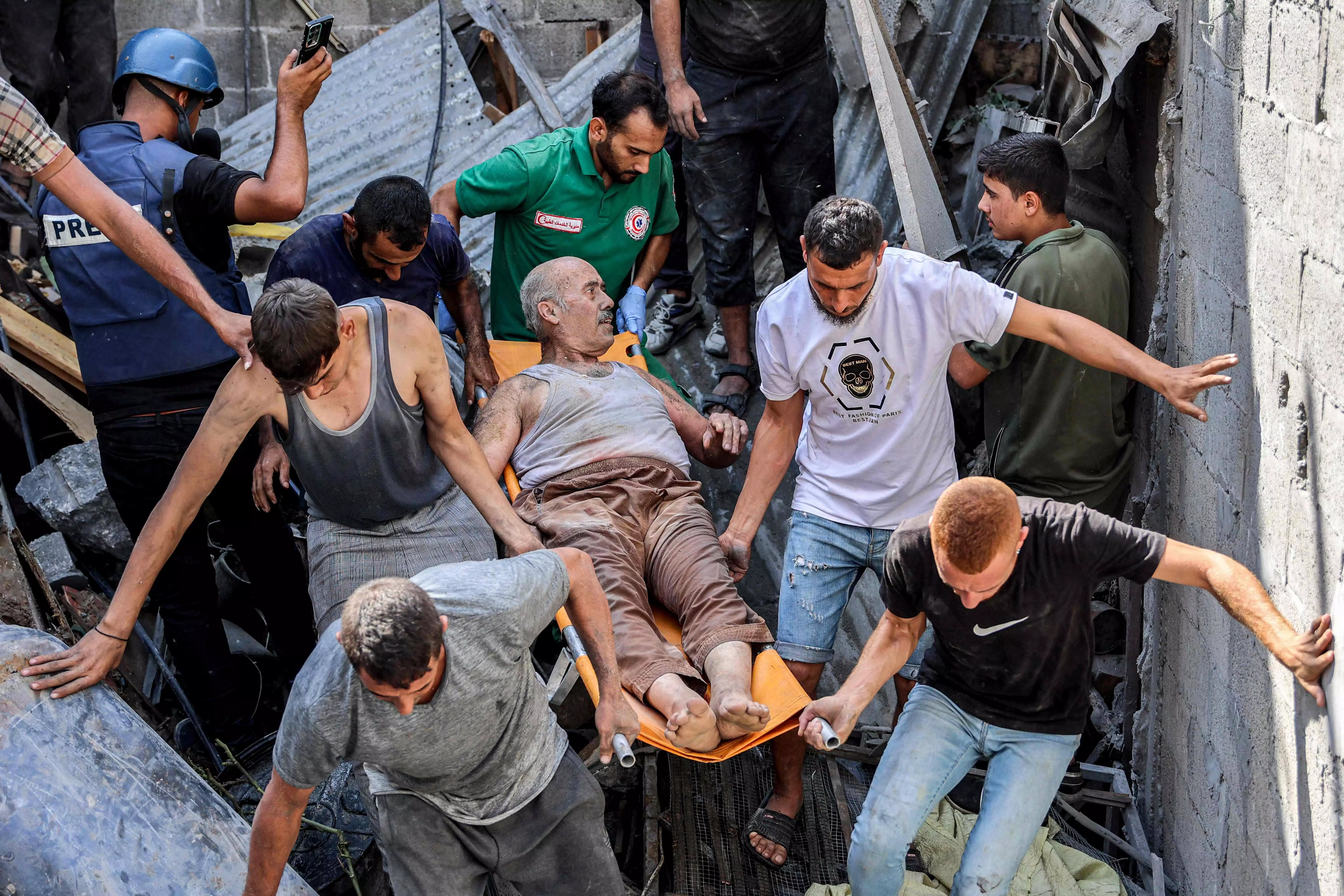 Israel kills 50 in Gaza, encircles Jabalia