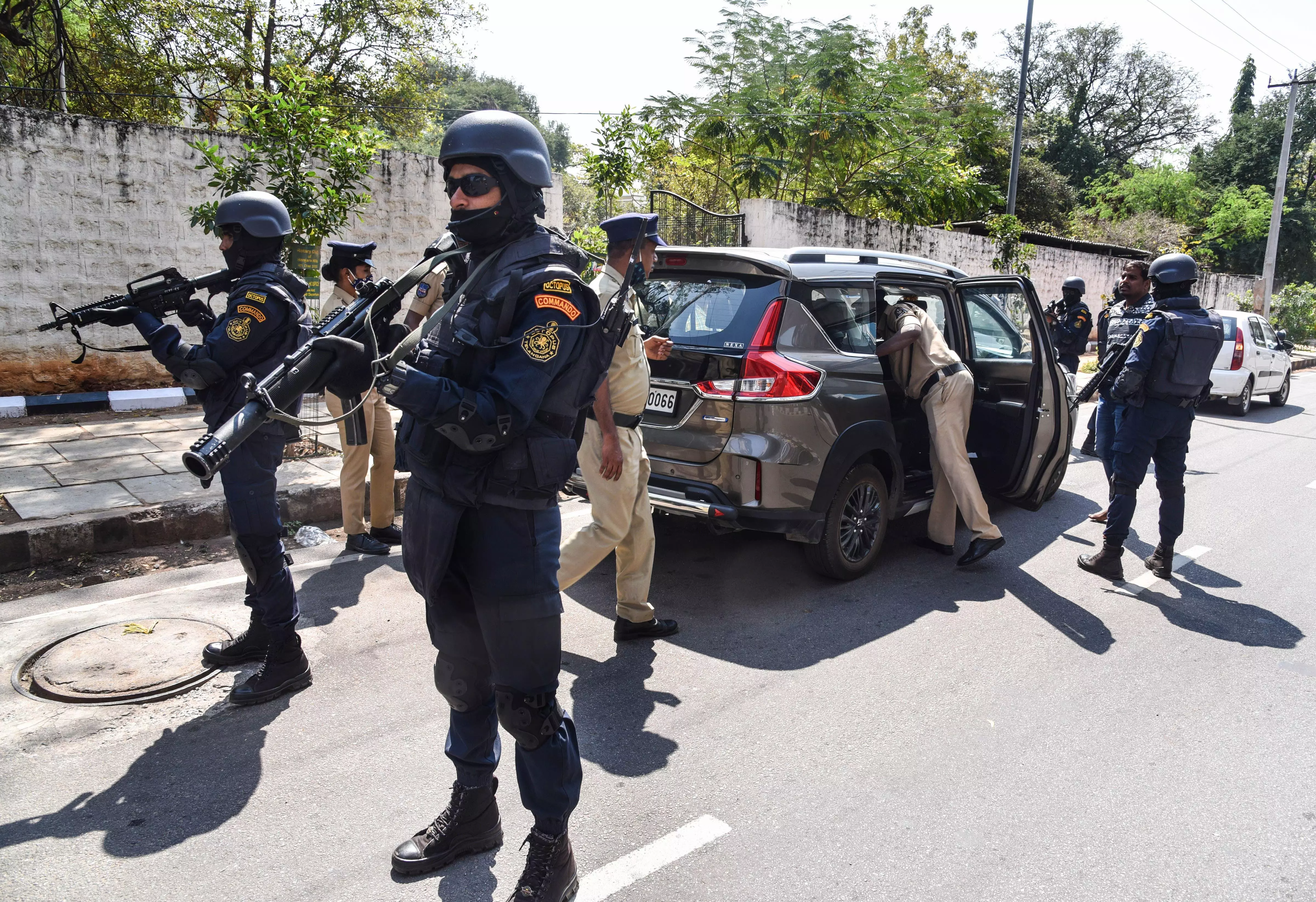 Govt orders withdrawal of NSG commandos from VIP security, CRPF to take charge