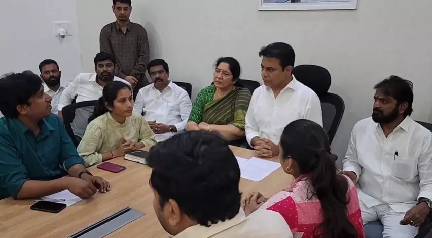 TGPSC Group 1 Aspirants meet KT Rama Rao