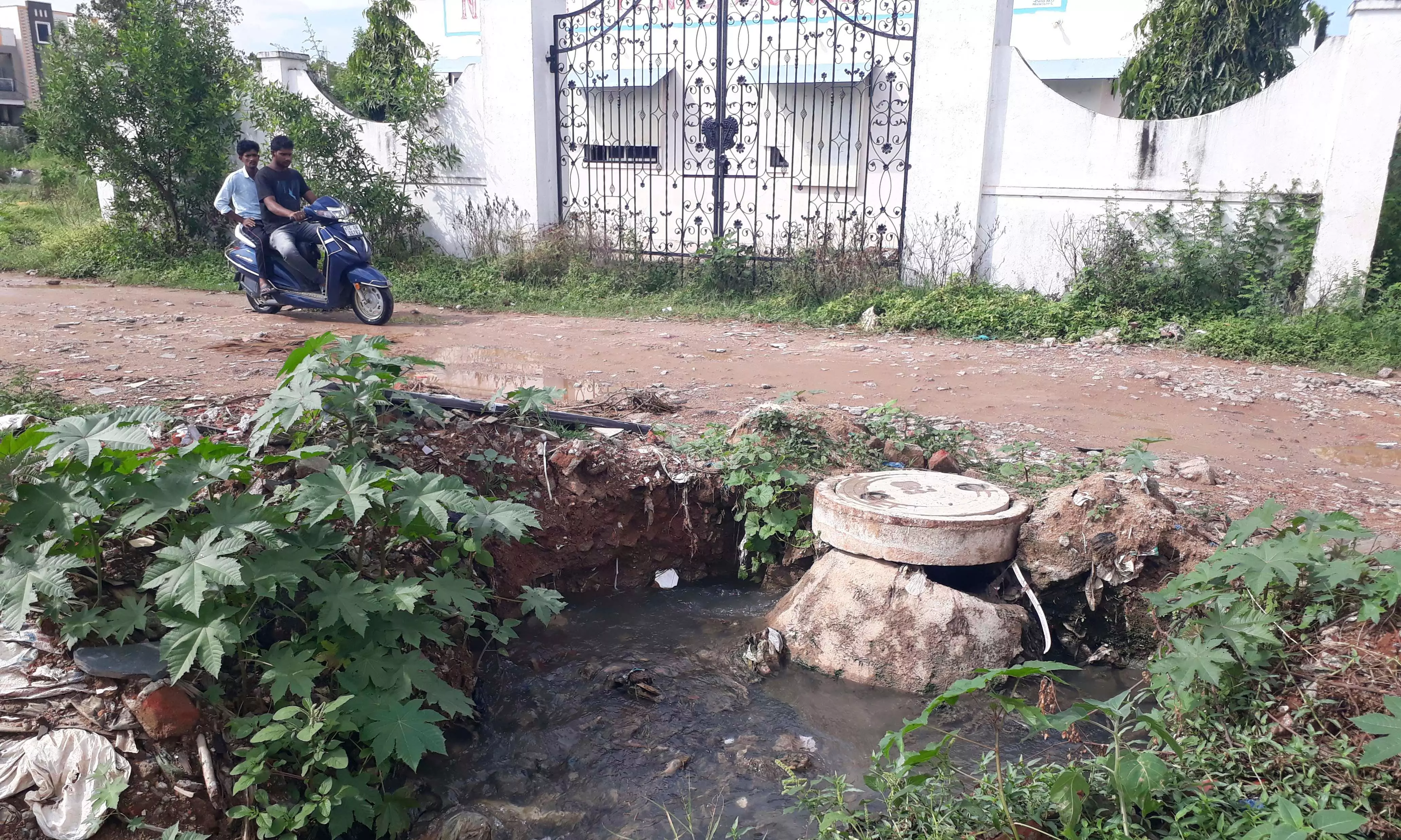 Saket Mitila Colony Suffers Drainage Overflow