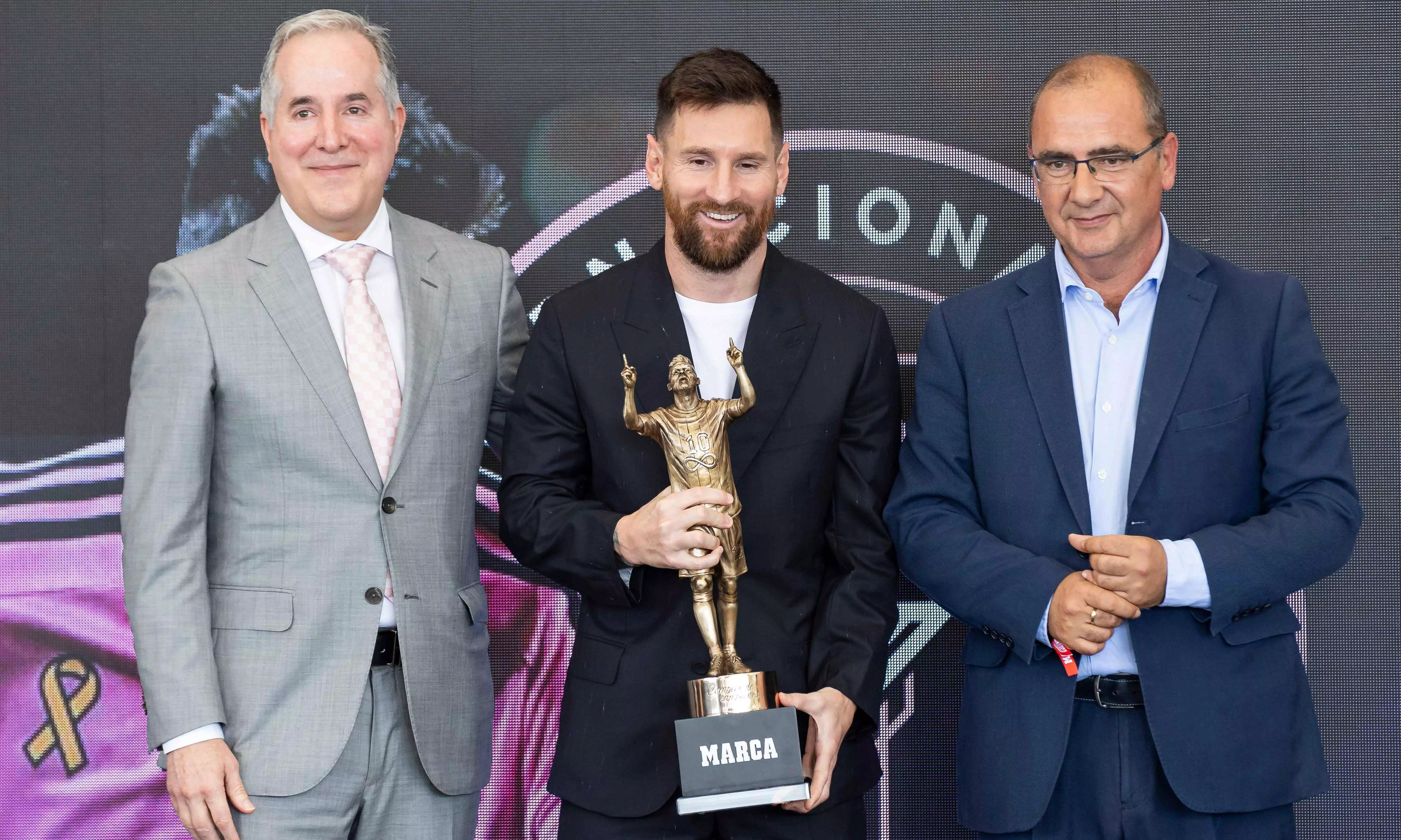 Lionel Messi presented with inaugural MARCA America award