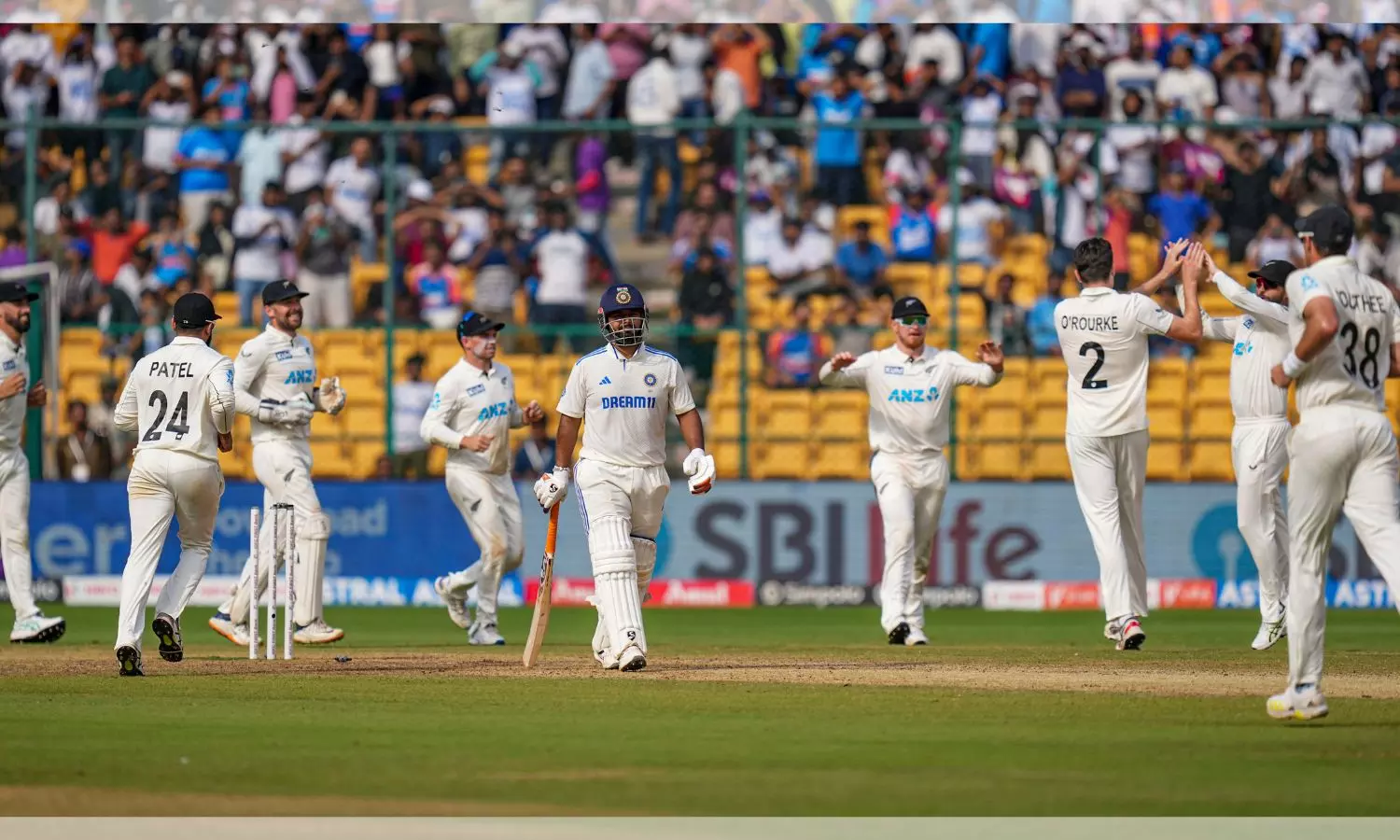 Ind vs NZ, 1st test: India fold up for 462, Black Caps need 107 to win