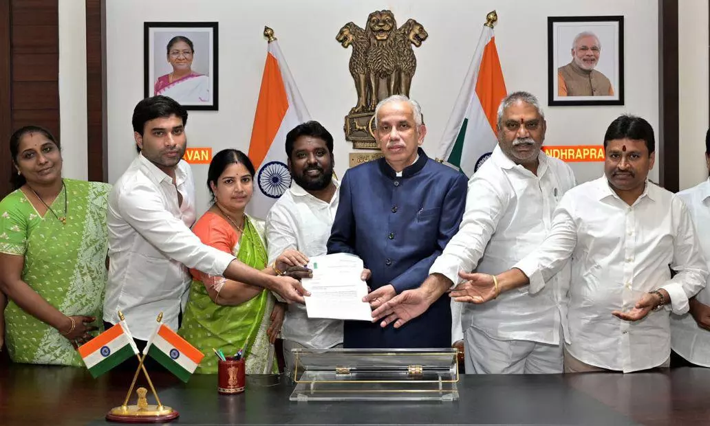 Memorandum to AP governor over absence of compensation for flood victims