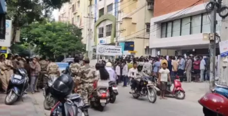 TGPSC Group 1 exam aspirants protest at Ashoknagar