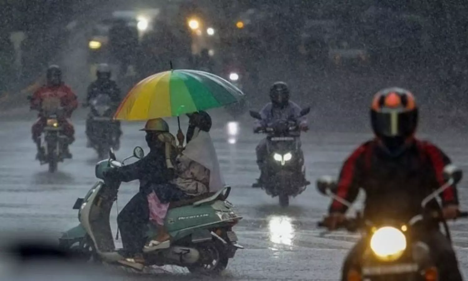 Schools closed as heavy rains disrupt normal life in Bengaluru