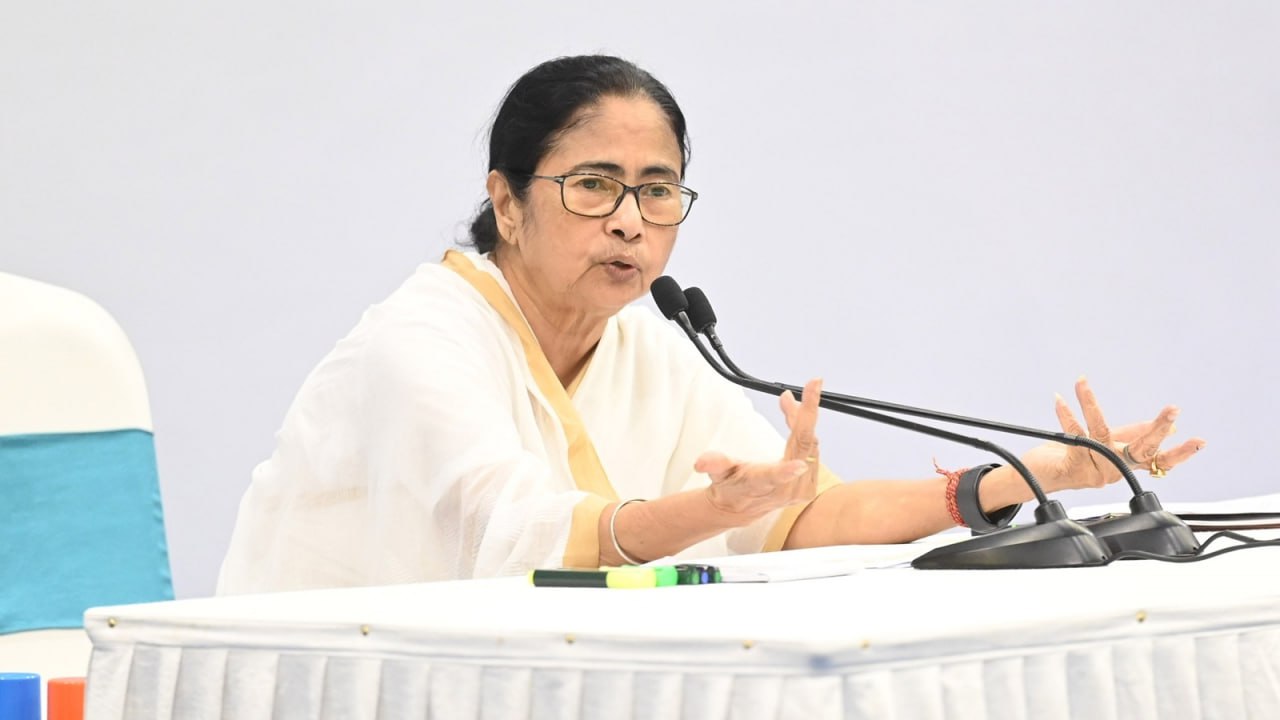 Mamata urges UN Peacekeeping in Bangladesh, seeks PM Modi's intervention