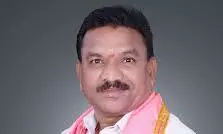 Ex-MLA Atram Sakku’s absence at KTR’s meeting triggers row