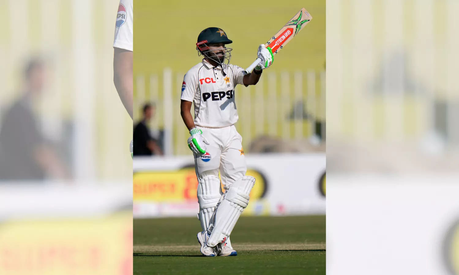 Shakeels gritty ton guides Pak to 77-run lead over Eng in series decider test