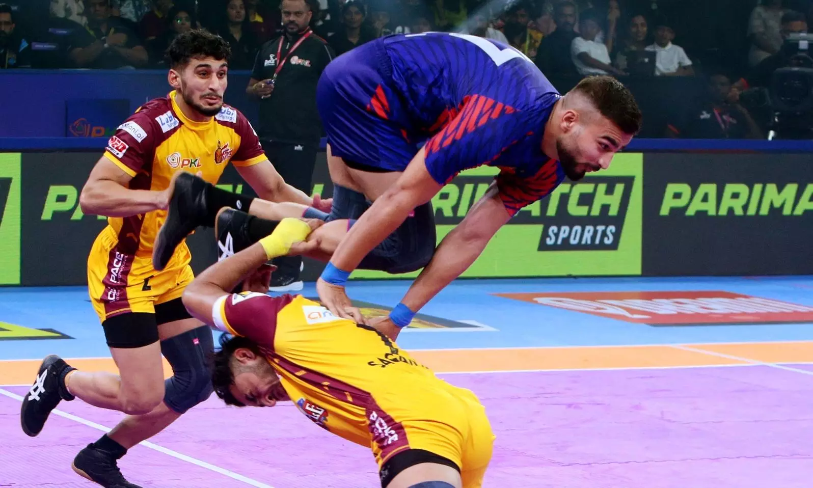 Dabang Delhi K.C. Fightback Against Telugu Titans and Pawan Sehrawat to Register Thrilling Win