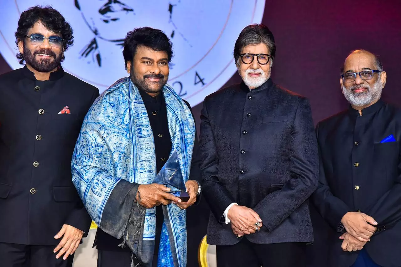 Amitabh hails Nagarjuna for carrying ANRs legacy