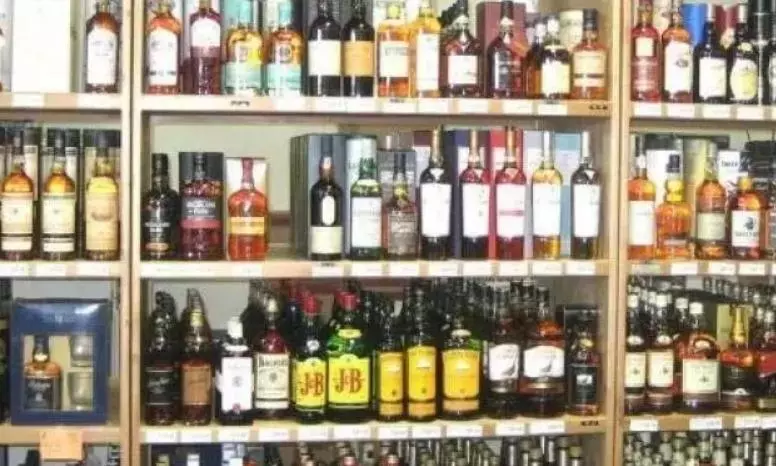 Andhra Liquor Traders Rush to Secure Retail Space Ahead of Deadline