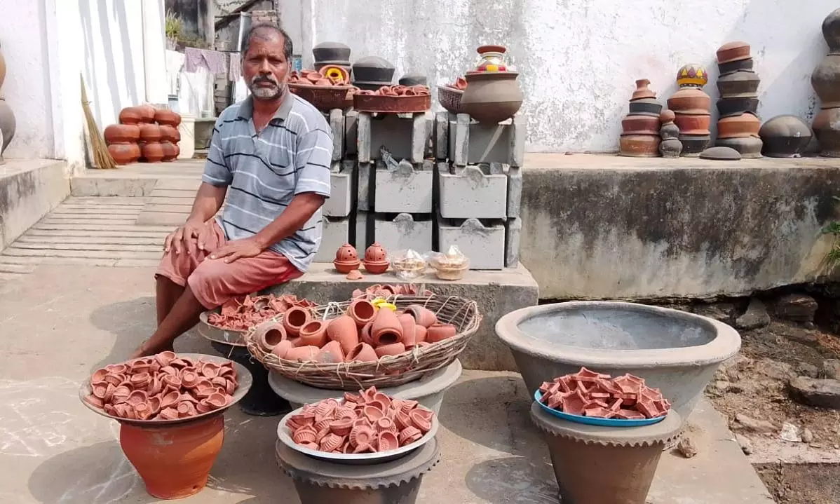 Andhra Tribals Celebrate Diwali with Diyas, Shun Fireworks