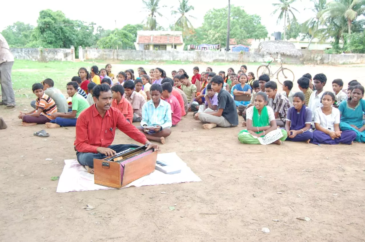 Teacher uses music to make lessons interesting