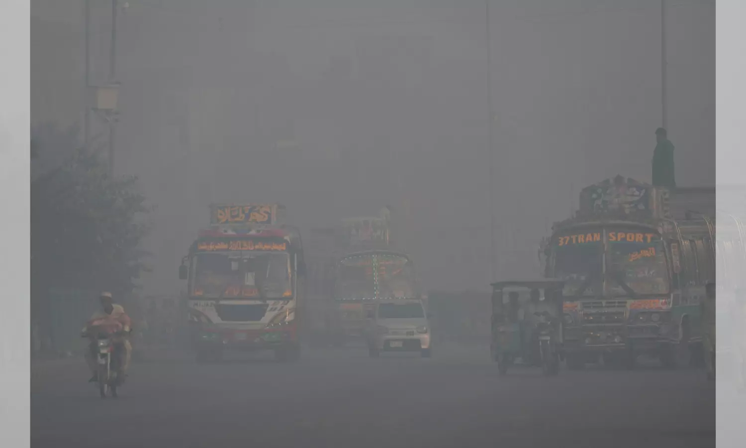 Pakistan: Schools shut for week in Lahore due to toxic air quality