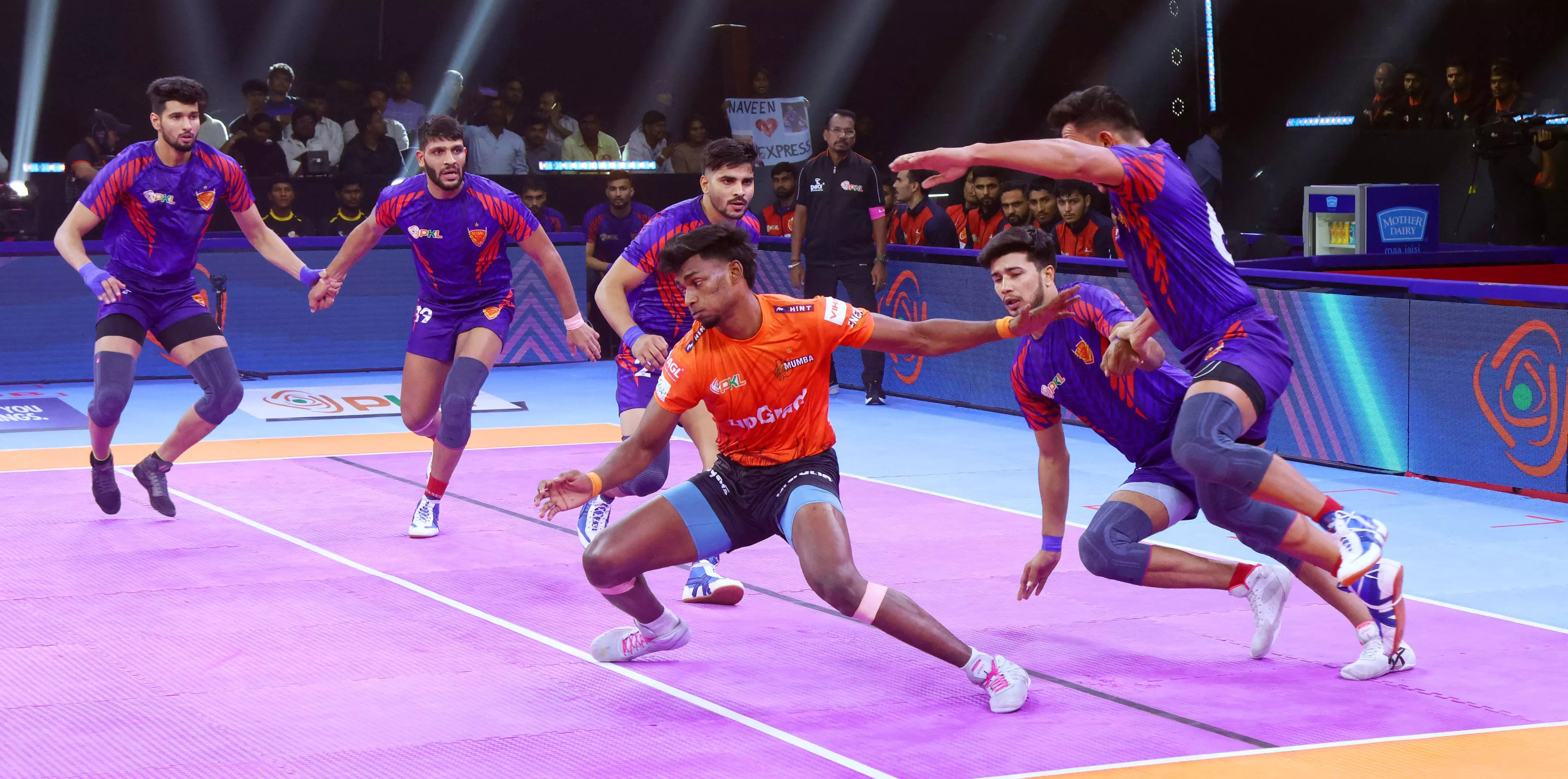 All-round team effort helps U Mumba seal win over Dabang Delhi K.C