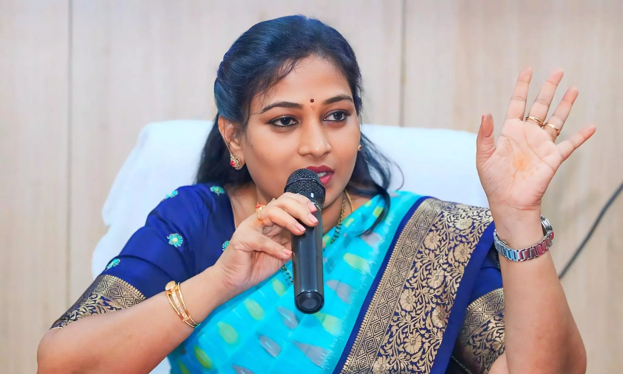 AP: Home minister Anitha announces strict measures against ganja smuggling