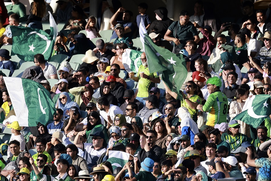 Rauf and Ayub star in Pakistan's resounding 9-wicket win over Australia