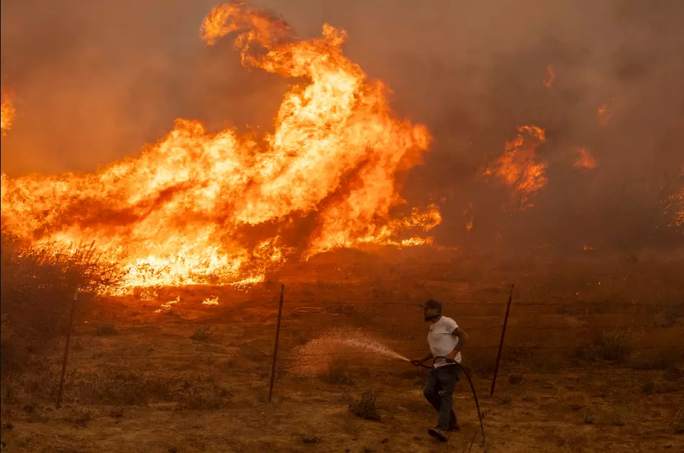 132 structures, homes destroyed in California wildfire