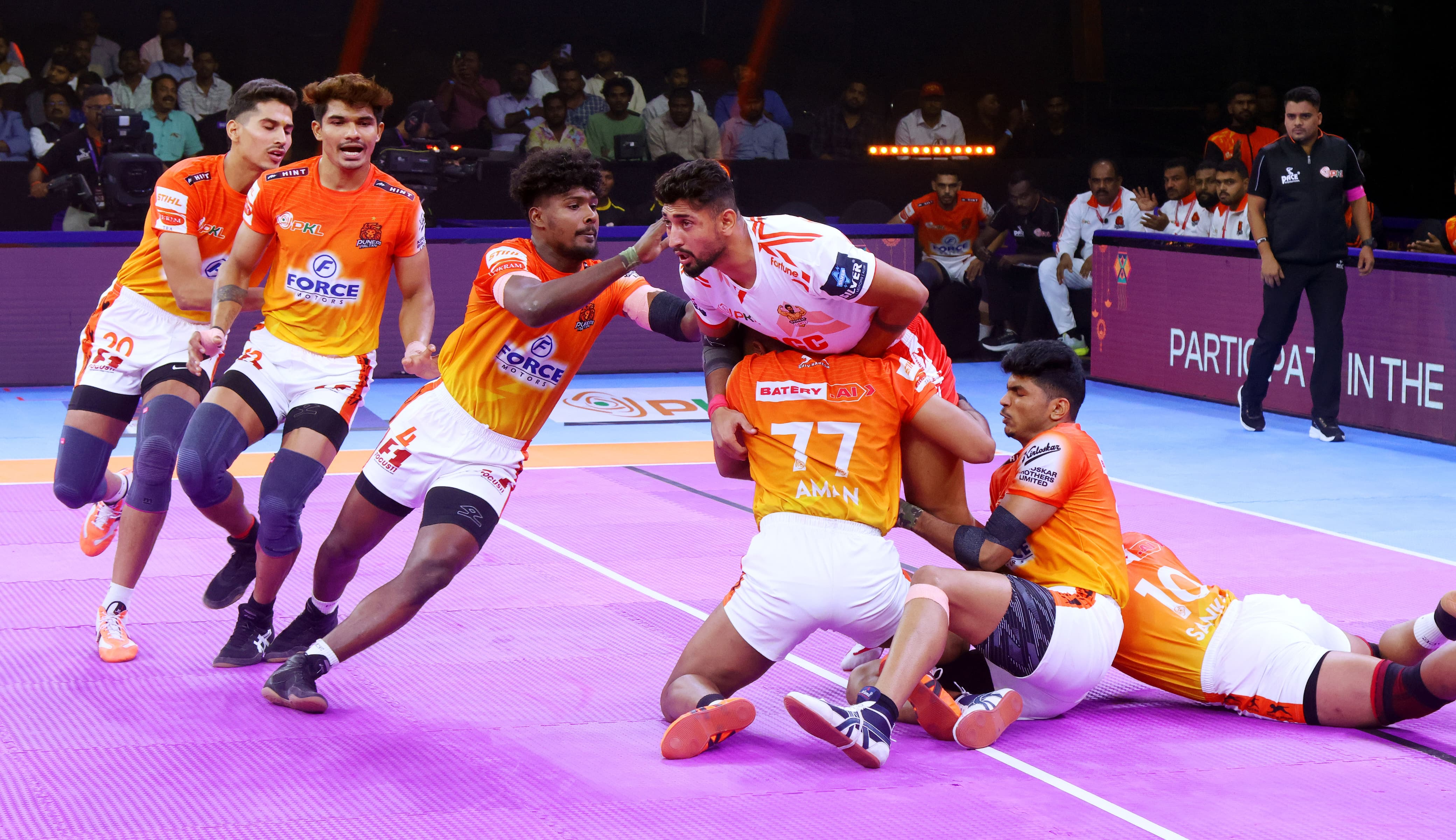 PKL: Puneri Paltan stay on top, Telugu Titans make most of home advantage