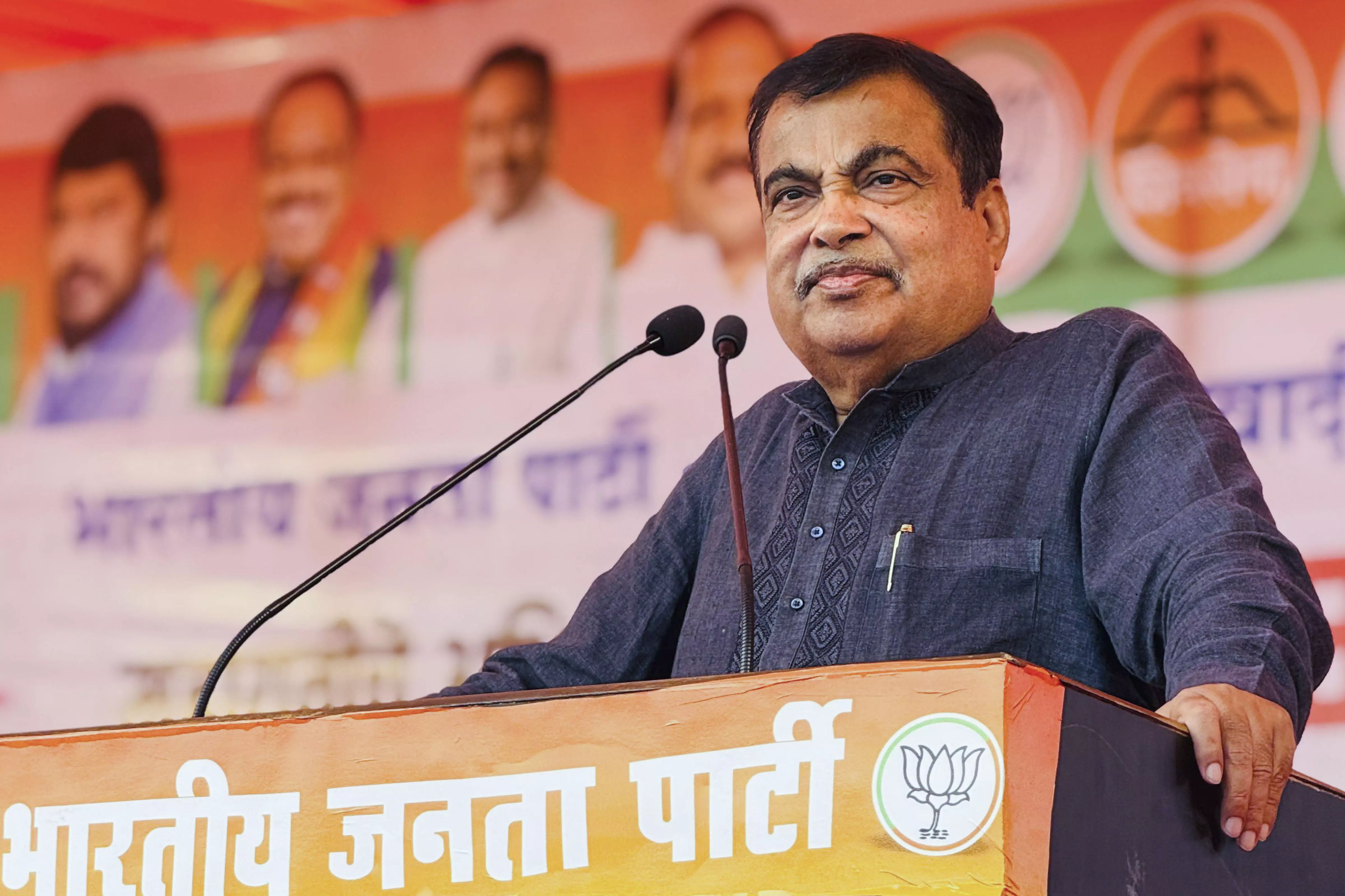 Congress distorted Constitution, but now blaming BJP: Gadkari