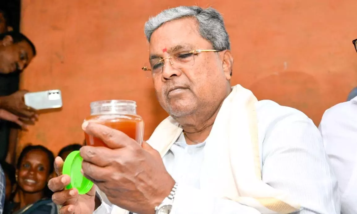 Karnataka CM Promises Power, Water to Kerehaadi Tribals