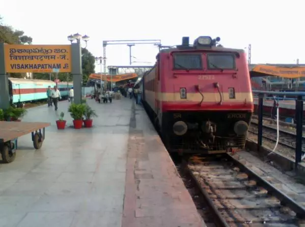 Police seize 30 kg ganja at Vizag railway station