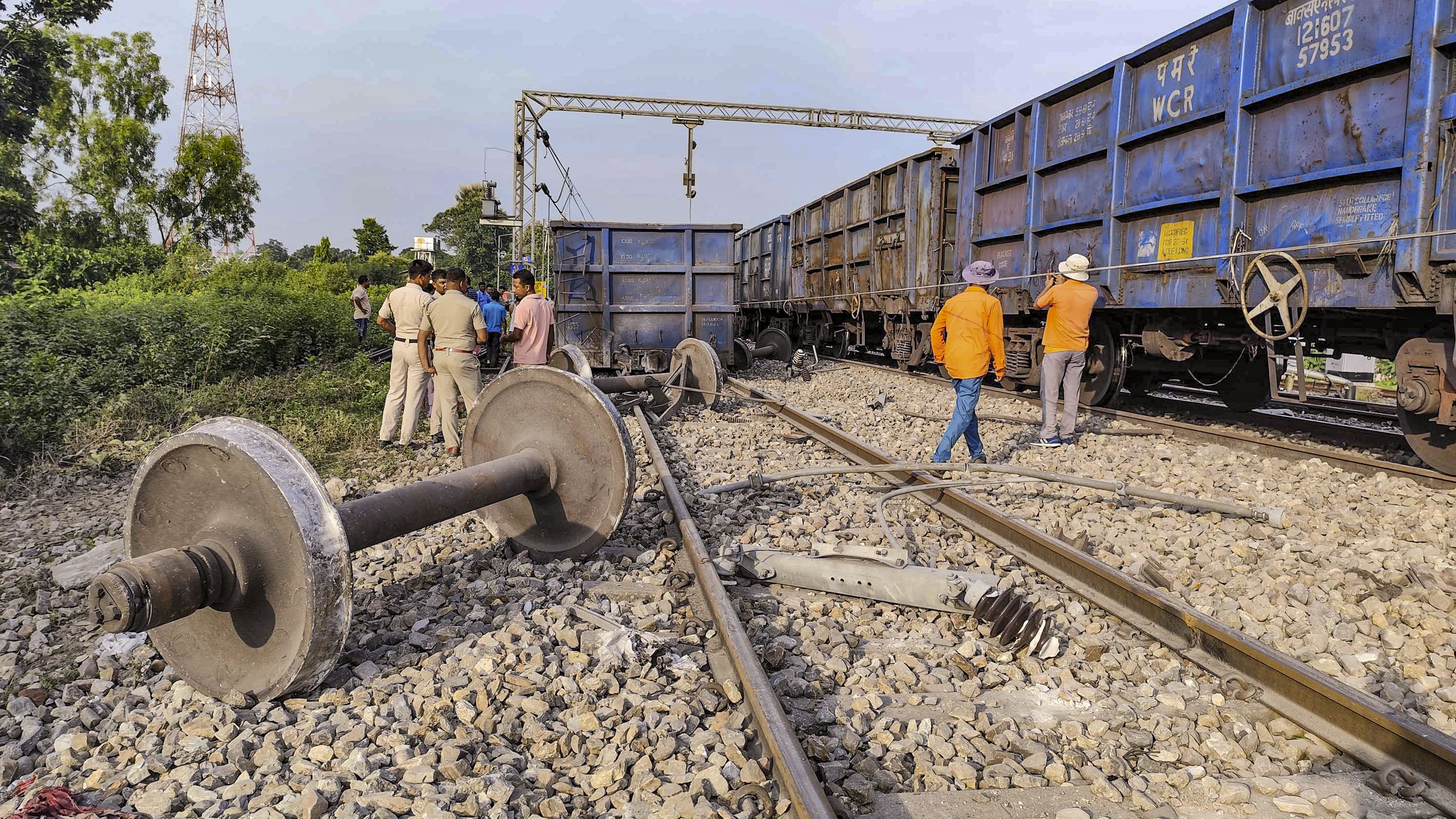 Telangana: Goods train derails in Peddapalli