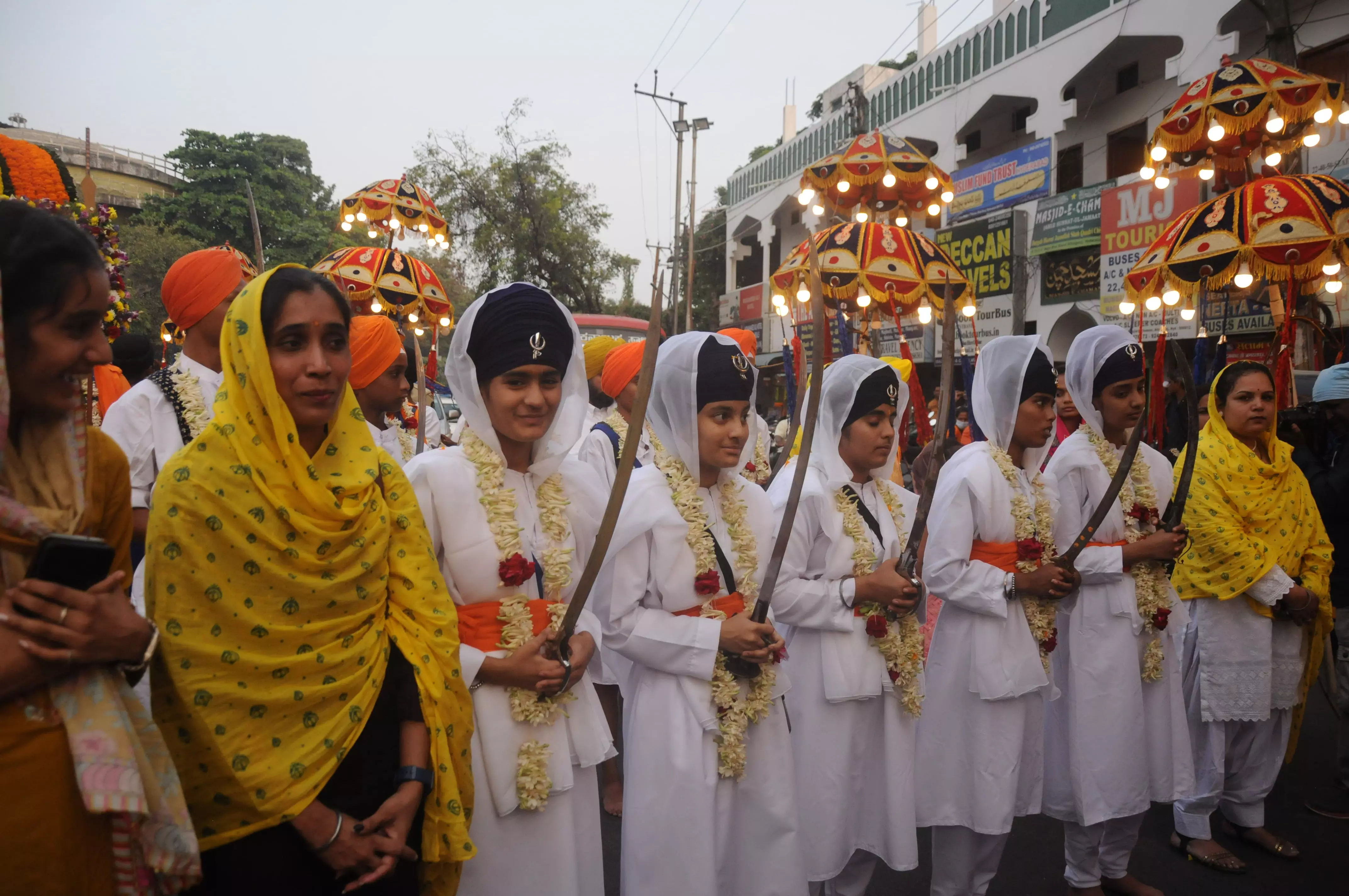 Sikhs celebrate Guru Nanaks birthday with grand Nagar Keetan rally