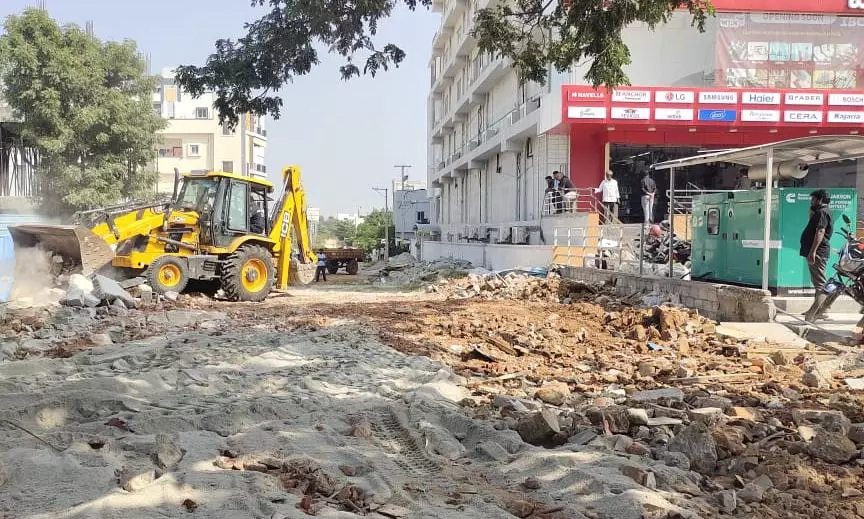 HYDRAA resumes demolitions, razes BRS leader’s building on road