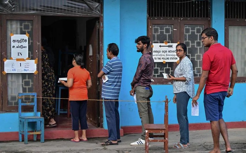 Sri Lankans vote in parliamentary election