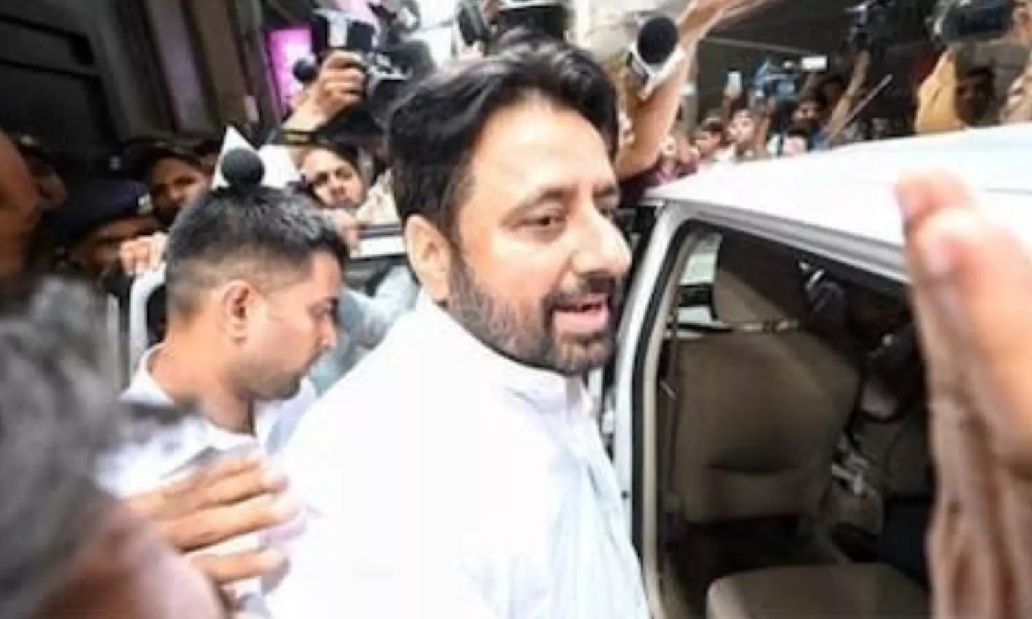 Waqf case: Delhi court orders release of AAP MLA Amanatullah Khan